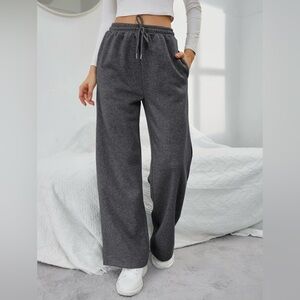 Chic Gray Wide-Leg Pants